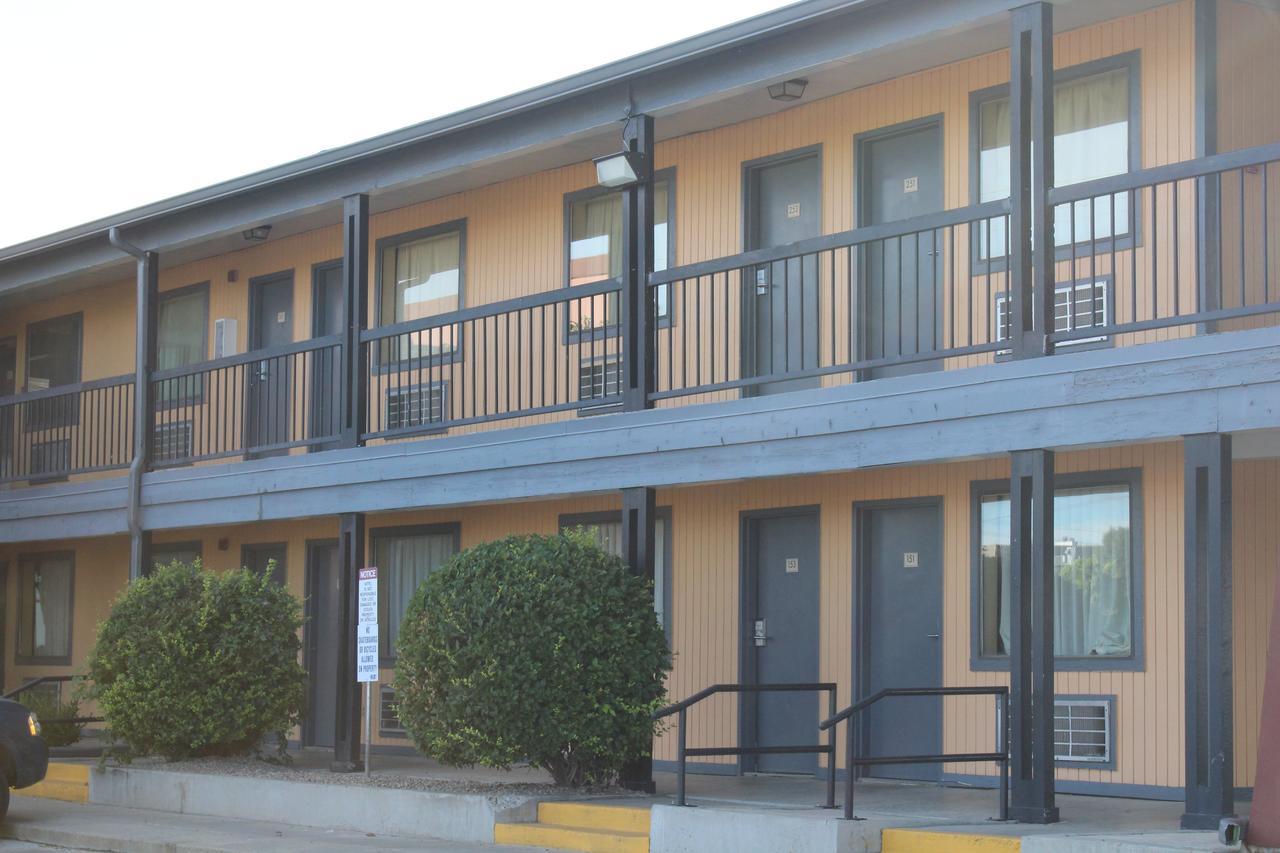 The Executive Inn & Suites أماريلو المظهر الخارجي الصورة