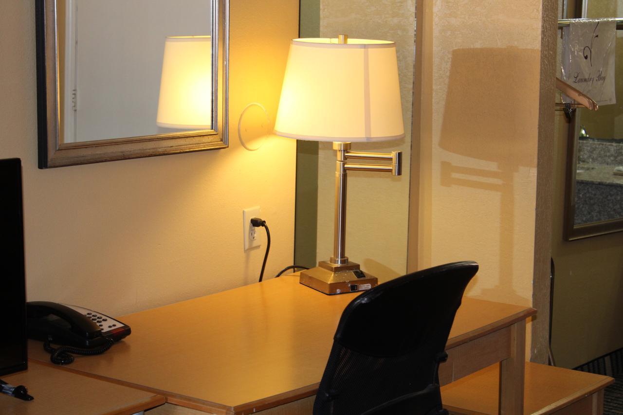 The Executive Inn & Suites أماريلو المظهر الخارجي الصورة