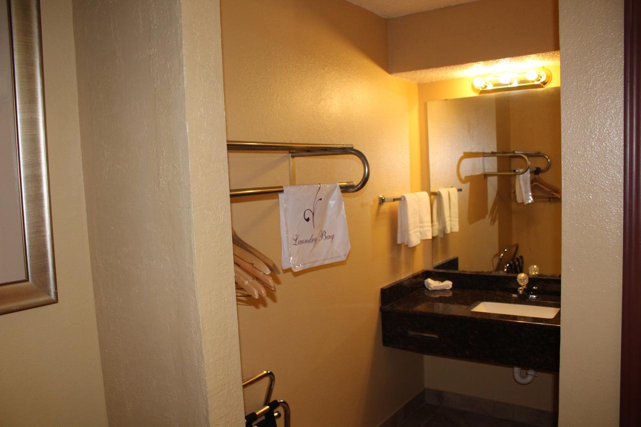 The Executive Inn & Suites أماريلو المظهر الخارجي الصورة